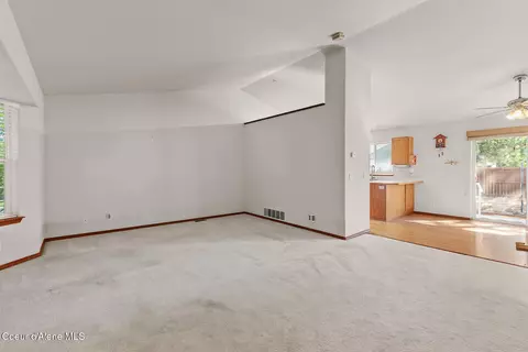 Living - 5058 E Mossberg Cir, Post Falls, ID 83854 photo 3 of 7