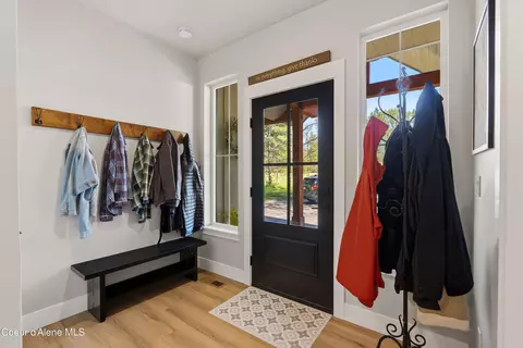 Entry Way - 685 Railroad Ave, Dover, ID 83825 photo 1 of 1
