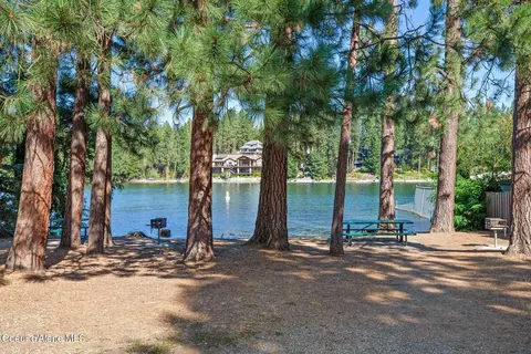 Exterior - 11074 W Riverview Dr, Post Falls, ID 83854 photo 4 of 6