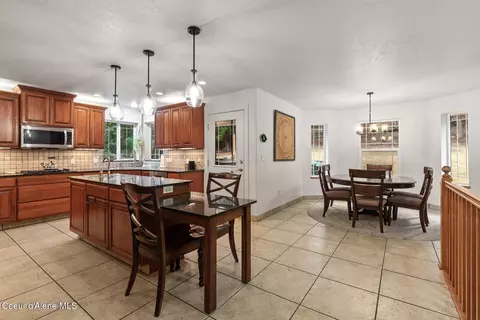 Dining - 11074 W Riverview Dr, Post Falls, ID 83854 photo 1 of 2