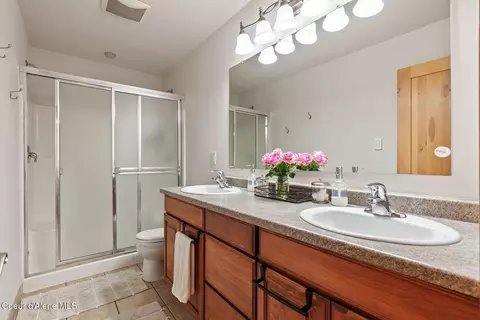 Bath - 11074 W Riverview Dr, Post Falls, ID 83854 photo 1 of 2