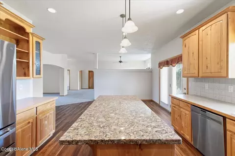 Kitchen - 2924 N Distant Star Rd, Post Falls, ID 83854 photo 6 of 8