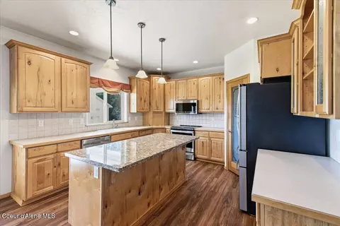 Kitchen - 2924 N Distant Star Rd, Post Falls, ID 83854 photo 7 of 8