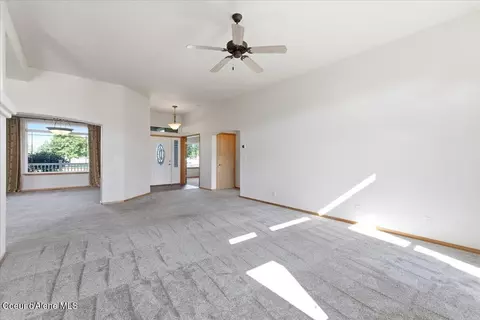 Living - 2924 N Distant Star Rd, Post Falls, ID 83854 photo 3 of 7