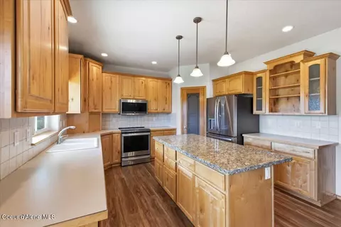 Kitchen - 2924 N Distant Star Rd, Post Falls, ID 83854 photo 3 of 8