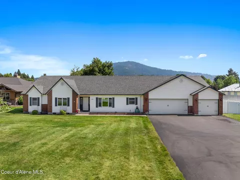 6672 N 4th St, Dalton Gardens, ID 83815