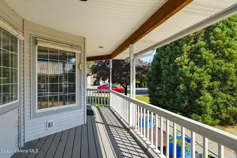 Exterior - 206 E 11th Ave, Post Falls, ID 83854 photo 4 of 4