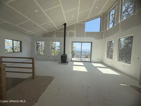Living - 787 Delaney Dr, Sagle, ID 83860 photo 3 of 4