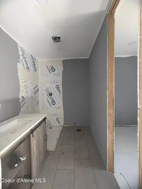 Bath - 787 Delaney Dr, Sagle, ID 83860 photo 3 of 3