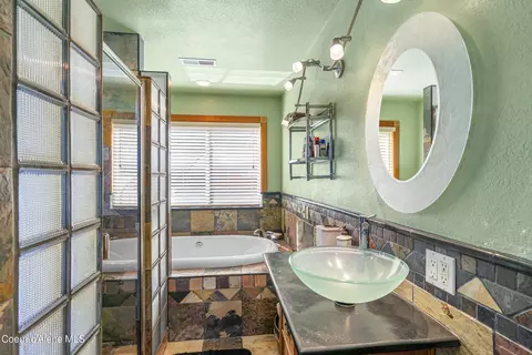 Bath - 503 Main St, Kellogg, ID 83837 photo 3 of 4