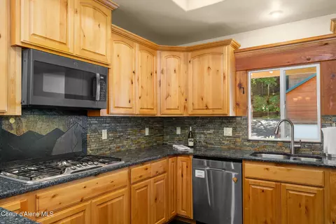 Kitchen - 503 Main St, Kellogg, ID 83837 photo 3 of 5