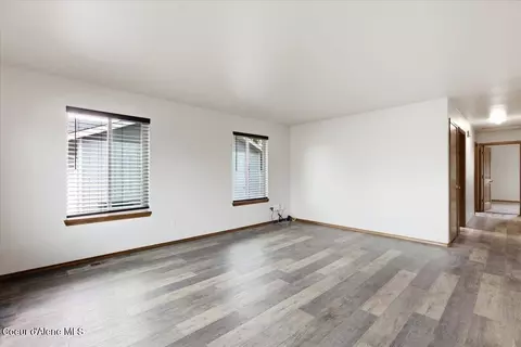 Living - 1510 E 2nd Ave, Post Falls, ID 83854 photo 3 of 5
