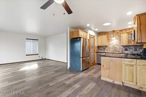 Living - 1510 E 2nd Ave, Post Falls, ID 83854 photo 4 of 5