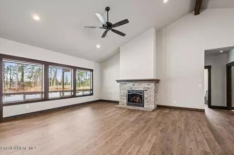 Living - L2b8 N Eclipse Road, Rathdrum, ID 83858 photo 3 of 6