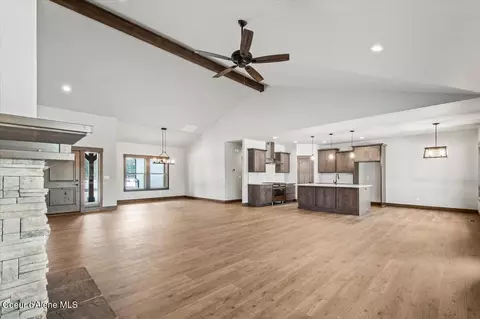 Living - L2b8 N Eclipse Road, Rathdrum, ID 83858 photo 4 of 6