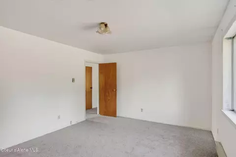 Bedroom - 76 Tower Rd, Naples, ID 83847 photo 4 of 7