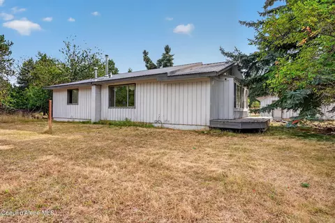 Exterior - 76 Tower Rd, Naples, ID 83847 photo 4 of 14