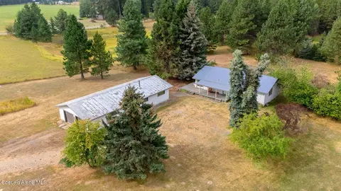Exterior - 76 Tower Rd, Naples, ID 83847 photo 13 of 14