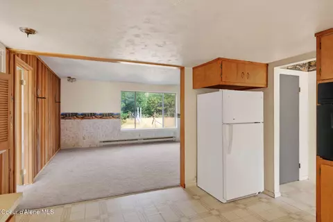 Living - 76 Tower Rd, Naples, ID 83847 photo 7 of 7