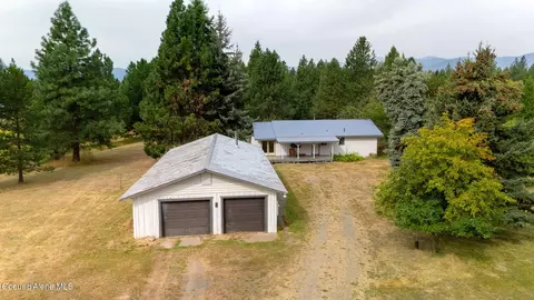 Exterior - 76 Tower Rd, Naples, ID 83847 photo 12 of 14