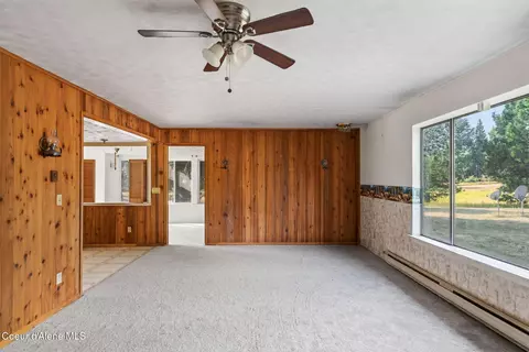 Living - 76 Tower Rd, Naples, ID 83847 photo 6 of 7