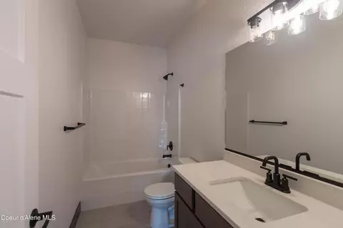 Bath - 4475 E Savea Ln, Post Falls, ID 83854 photo 1 of 3