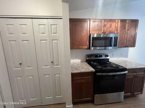 Kitchen - 4072 E 2nd Ave, Post Falls, ID 83854 photo 1 of 4