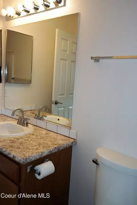 Bath - 4072 E 2nd Ave, Post Falls, ID 83854 photo 1 of 4