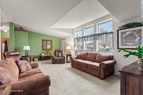 Living - 2203 W Jester Way, Post Falls, ID 83854 photo 2 of 3