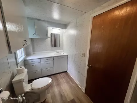Bath - 254 Copper St, Mullan, ID 83846 photo 3 of 3