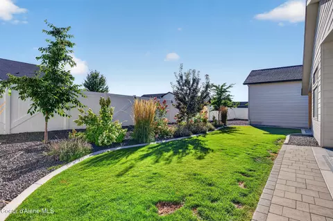 Exterior - 8136 W Splitrail Ave, Rathdrum, ID 83858 photo 14 of 17