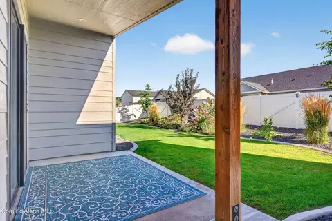 Exterior - 8136 W Splitrail Ave, Rathdrum, ID 83858 photo 7 of 17
