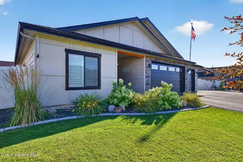 Exterior - 8136 W Splitrail Ave, Rathdrum, ID 83858 photo 3 of 17