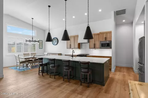 Kitchen - 8136 W Splitrail Ave, Rathdrum, ID 83858 photo 2 of 8