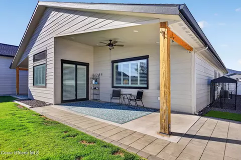 Exterior - 8136 W Splitrail Ave, Rathdrum, ID 83858 photo 10 of 17