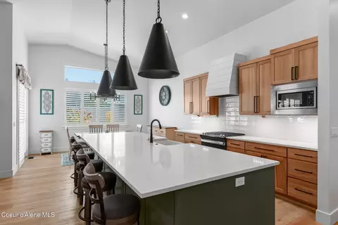 Kitchen - 8136 W Splitrail Ave, Rathdrum, ID 83858 photo 3 of 8
