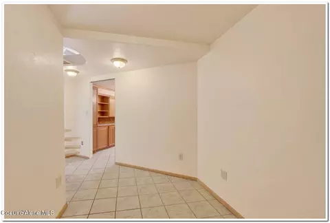 Entry Way - 159 Tower Rd, Naples, ID 83847 photo 3 of 9