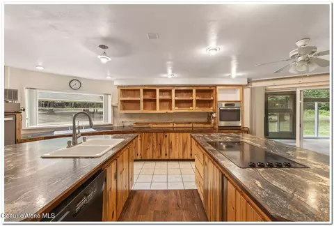 Kitchen - 159 Tower Rd, Naples, ID 83847 photo 1 of 3