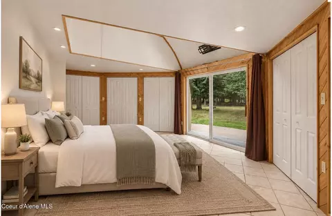 Bedroom - 159 Tower Rd, Naples, ID 83847 photo 1 of 2