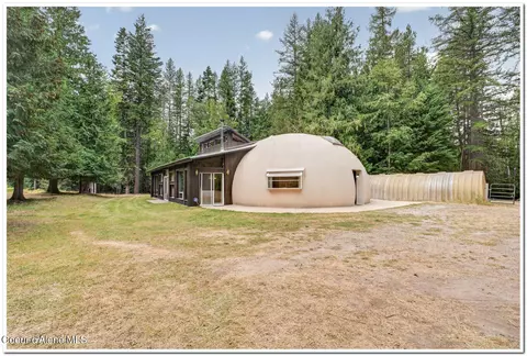 Exterior - 159 Tower Rd, Naples, ID 83847 photo 3 of 9