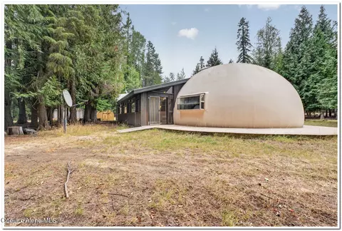Exterior - 159 Tower Rd, Naples, ID 83847 photo 5 of 9