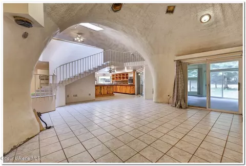 Living - 159 Tower Rd, Naples, ID 83847 photo 1 of 2