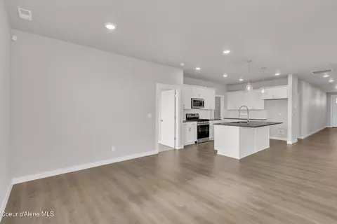 Living - 2965 N Cassiopeia St, Post Falls, ID 83854 photo 7 of 10