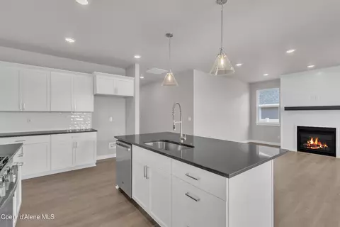 Kitchen - 2965 N Cassiopeia St, Post Falls, ID 83854 photo 3 of 6