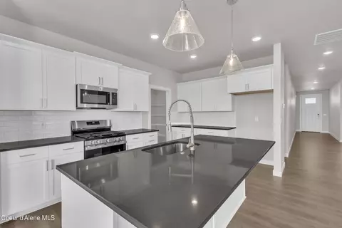 Kitchen - 2965 N Cassiopeia St, Post Falls, ID 83854 photo 1 of 6