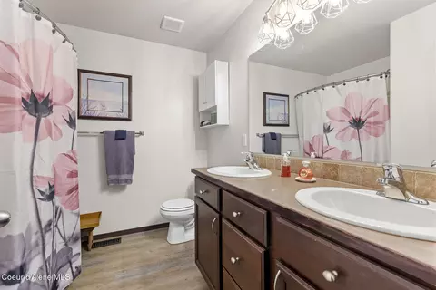 Bath - 2288 N Dallan Dr, Post Falls, ID 83854 photo 1 of 3