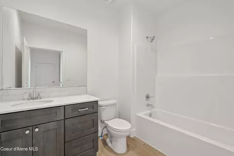 Bath - 665 N Galbraith Lp, Post Falls, ID 83854 photo 2 of 2