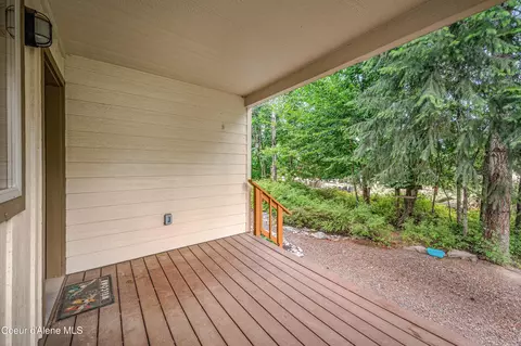Exterior - 909 Northview Dr, Sandpoint, ID 83864 photo 3 of 5