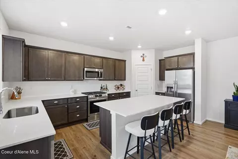 Kitchen - 457 E Burdock Loop, Hayden, ID 83835 photo 2 of 4