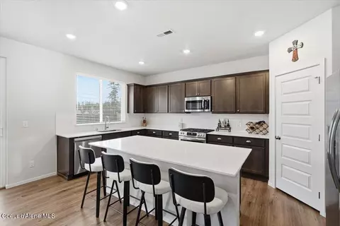 Kitchen - 457 E Burdock Loop, Hayden, ID 83835 photo 4 of 4